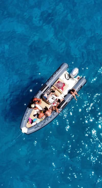 noleggio gommone 12 posti a orosei nuoro